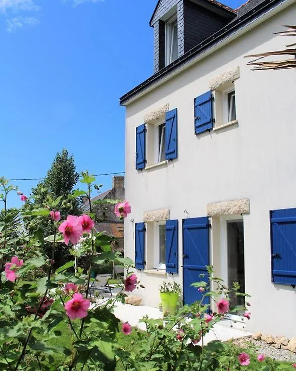 A 900 Metres De La Plage De Kerhillio Maison Lumineuse Pour 6 Personnes Erdeven